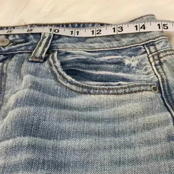 American Eagle Lace Distressed Denim Jeans Mini Skirt Light Wash Size 4 - Picture 5 of 6